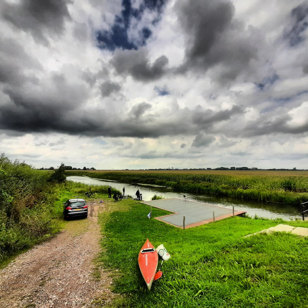 Kajakken op de Linge deel I, drekpoten en&nbsp;bramen