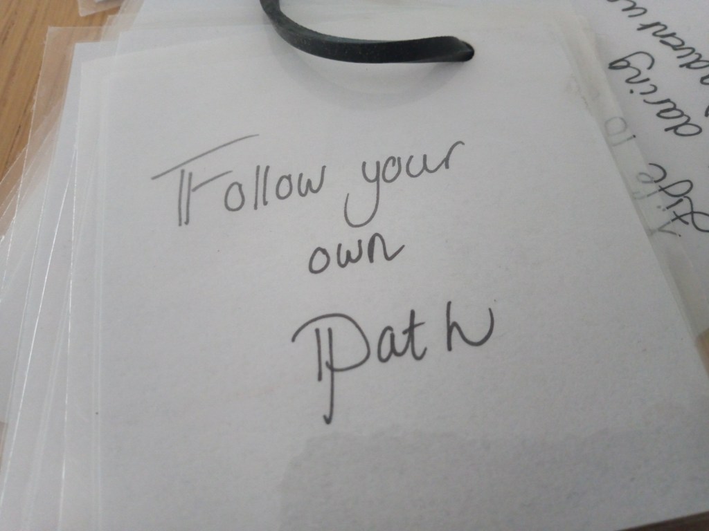 Een hond uitlaten en de vraag: Wie ben je&nbsp;dan?