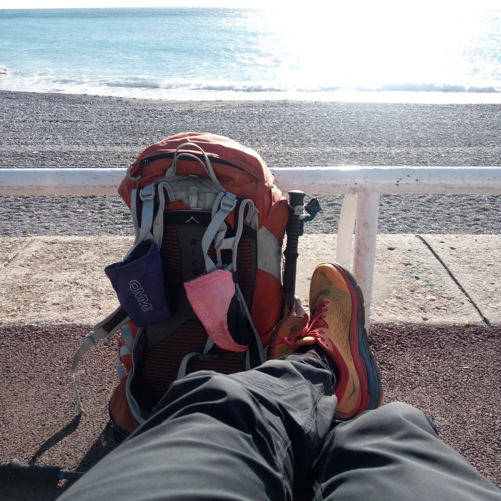 Overpeinzingen over geluk en zingeving op de weg naar&nbsp;Nice