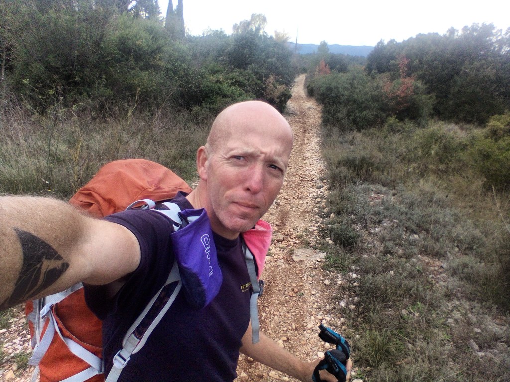 Strompelend naar de brug van de duivel, nog 1556&nbsp;kilometer