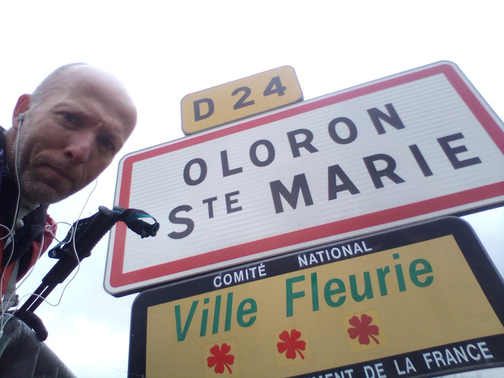 Na glibberen door klei gestrand voor de grens door hevige&nbsp;sneeuwval