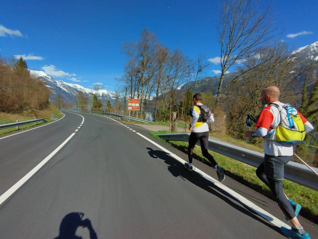 Dag VIII. Klussen Zwitserland, het Dol Dwaas Drietal loopt marathonnetje tegen de ziekte van&nbsp;Lyme