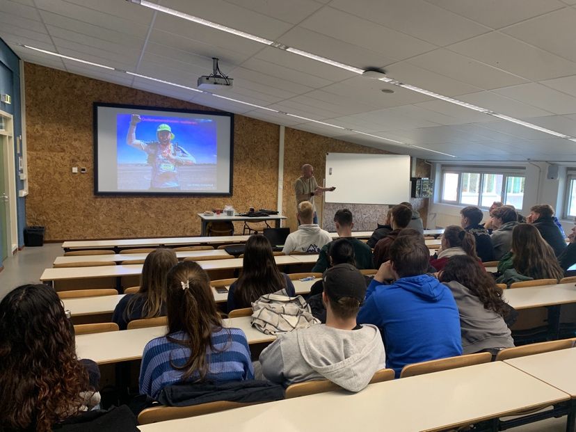 1/2 dag lesgeef-triatlon op 3 scholen; ofwel hoe een elektrische fiets je kan&nbsp;afremmen